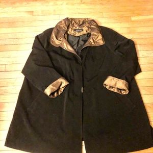 Jones New York raincoat